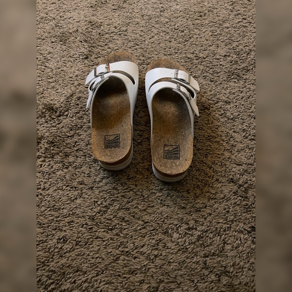 Platform white leather double strap sandals size 7